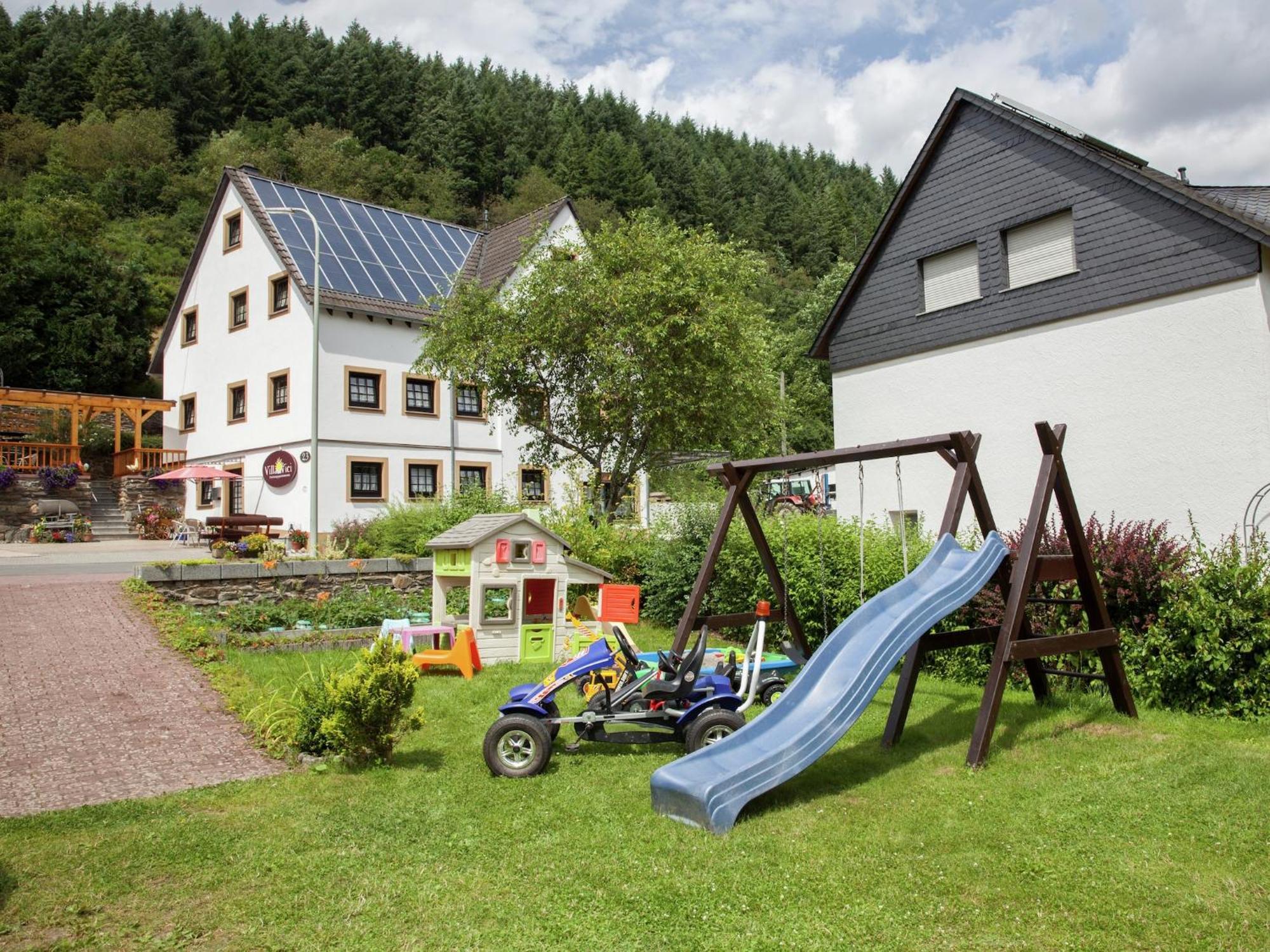 A Modern Apartment In The Hunsr Ck Region S Romantic Drohn Valley Merschbach 외부 사진