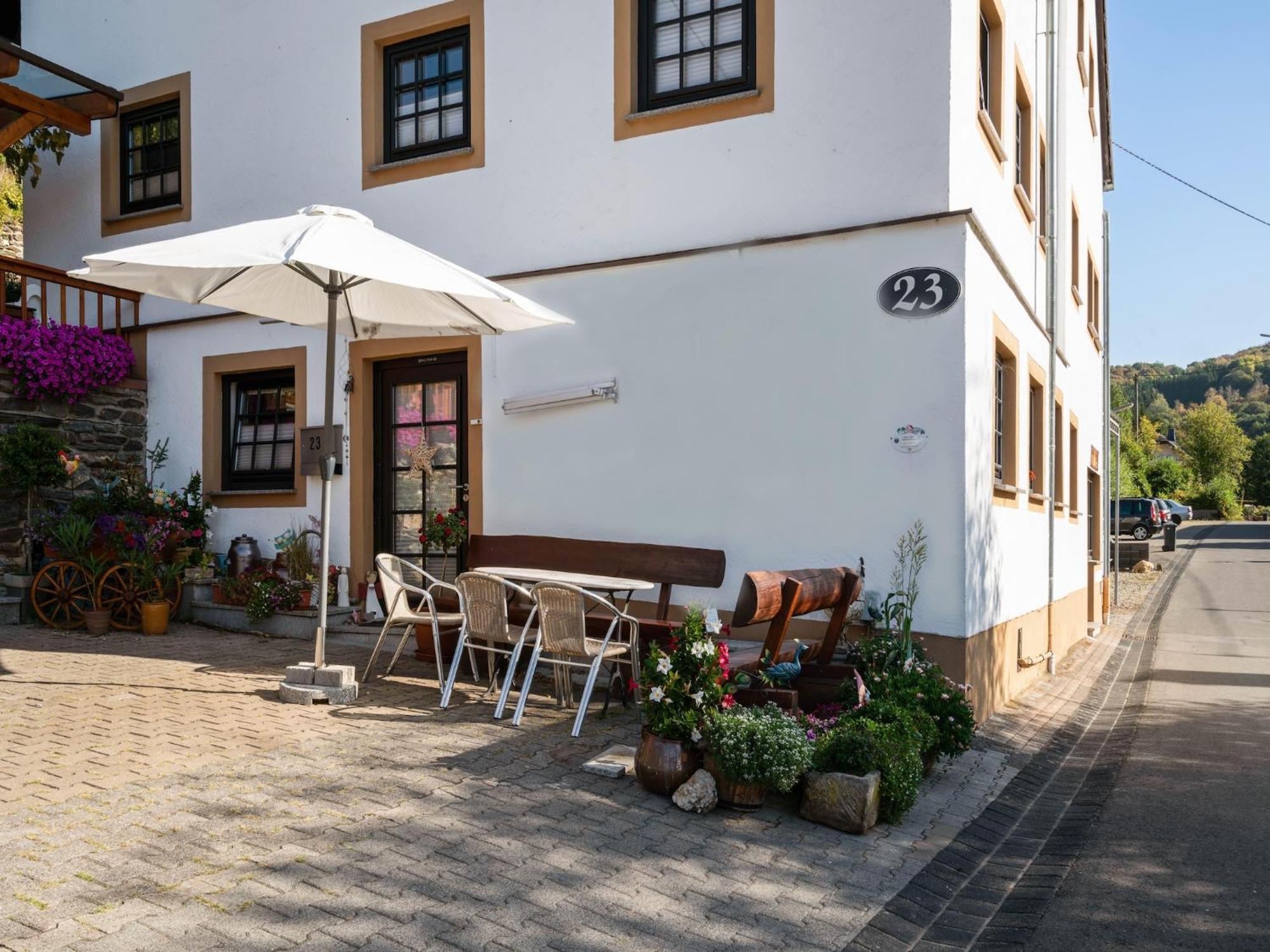 A Modern Apartment In The Hunsr Ck Region S Romantic Drohn Valley Merschbach 외부 사진