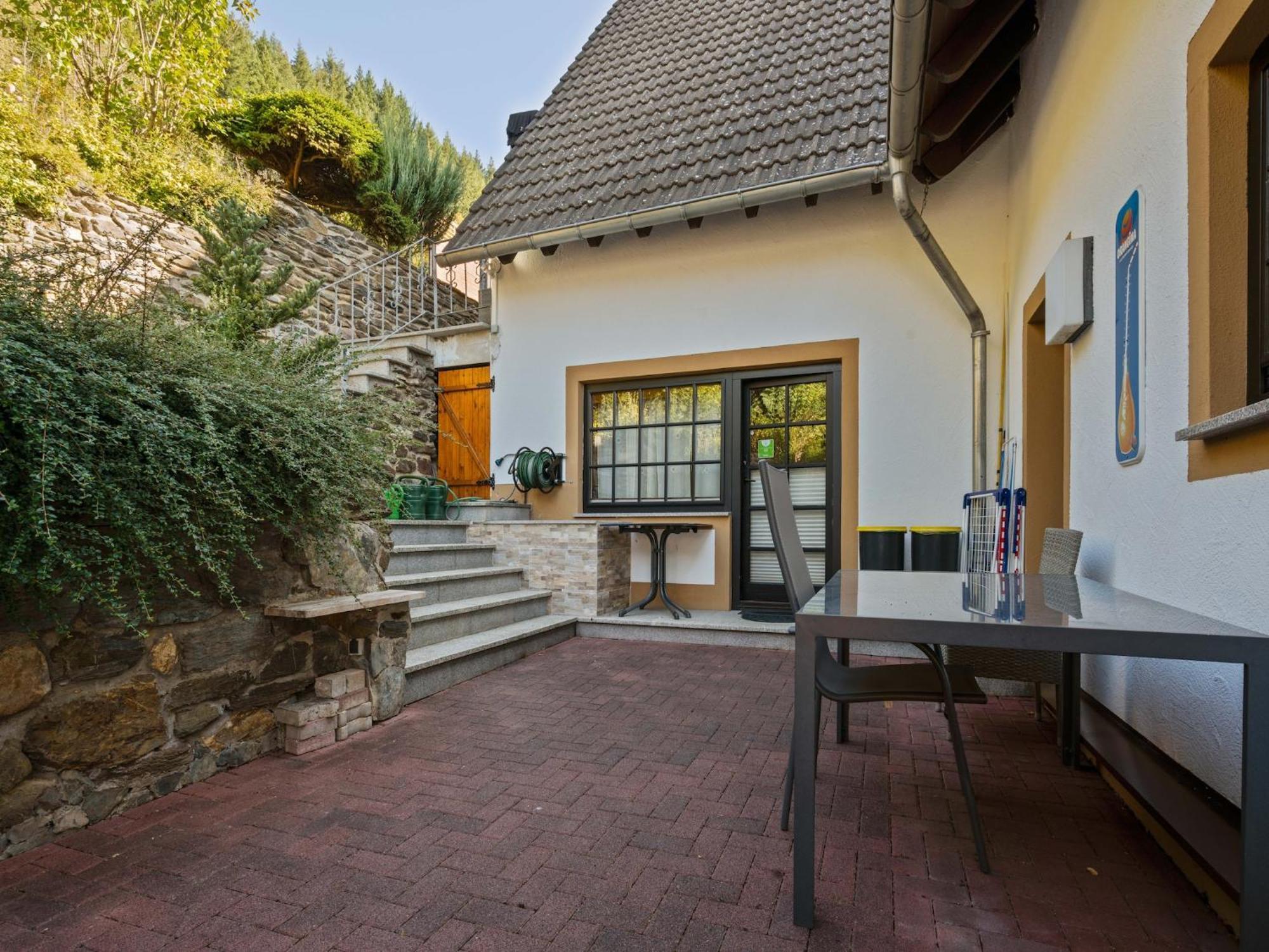 A Modern Apartment In The Hunsr Ck Region S Romantic Drohn Valley Merschbach 외부 사진