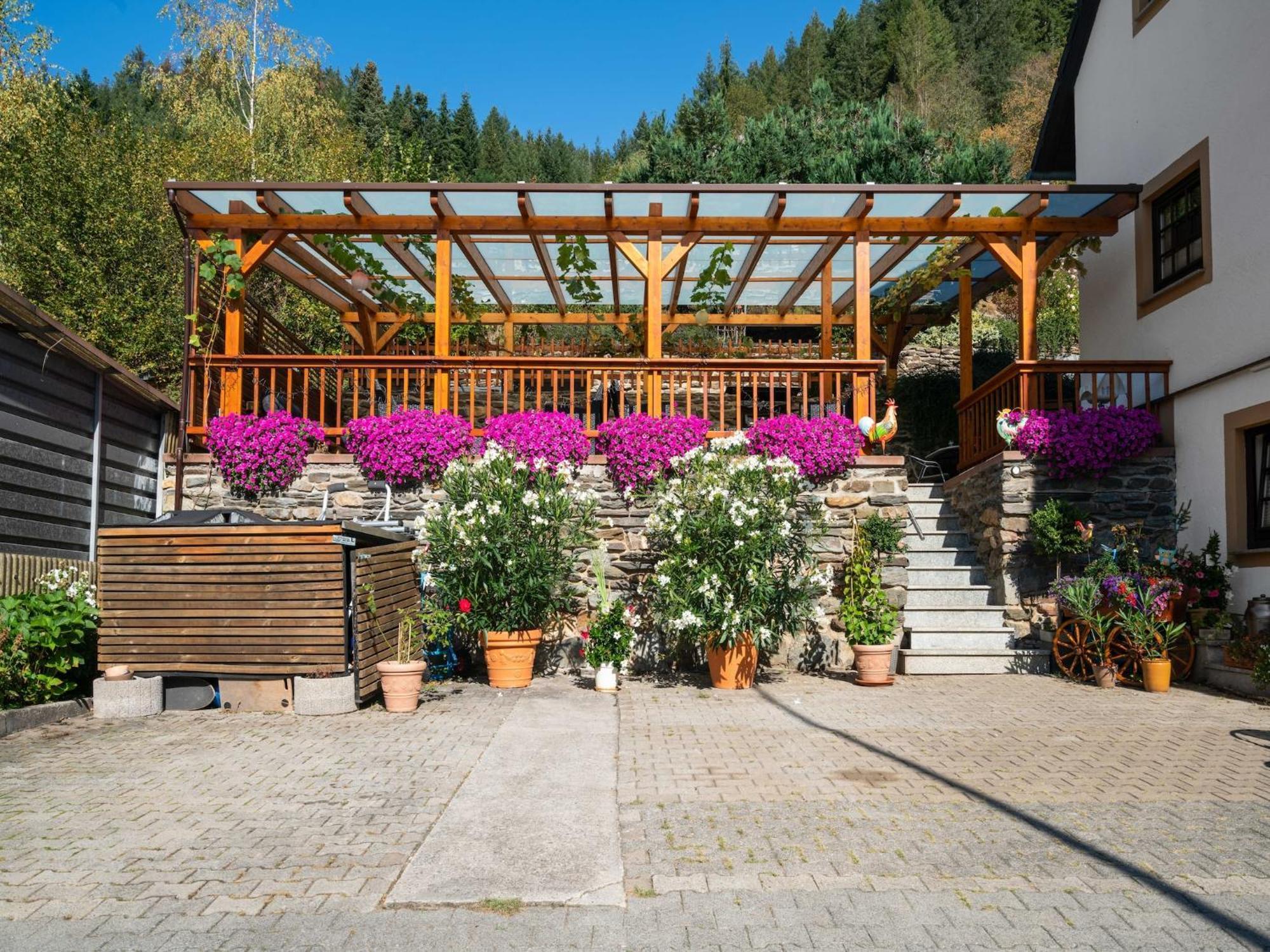 A Modern Apartment In The Hunsr Ck Region S Romantic Drohn Valley Merschbach 외부 사진